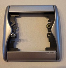 Legrand SAGANE 82400 ou 824 00 - Plaque Simple Xeliomat Allumat