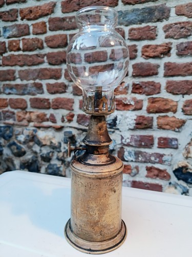 Ancienne lampe dorée - , à