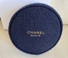 CHANEL BEAUTE TROUSSE TWEED