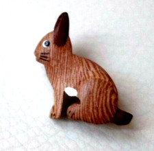 BROCHE en bois LAPIN NEUF 2,75cm Japon