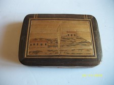 étui à cigarettes en bois décoré