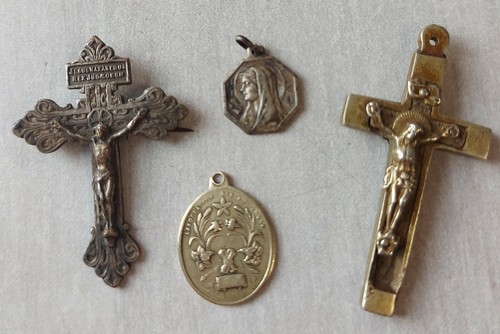 Lot anciennes broches - lot,