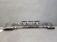 Grille inférieure pare choc