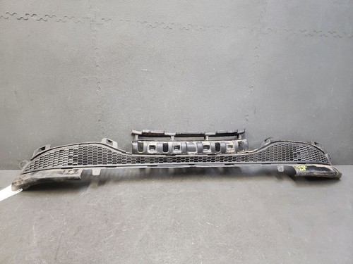 Grille inférieure pare choc