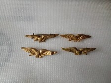 lot 4 insignes  calots