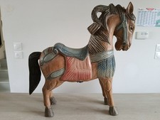 Cheval en bois de carrousel