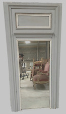 Trumeau de style Louis XVI en bois et stuc patiné XX siècle