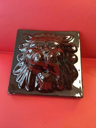Carreau céramique lion - de, "lion"