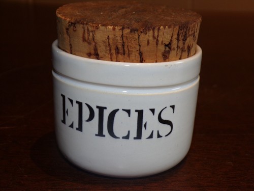 Ancien pot épices - à,
