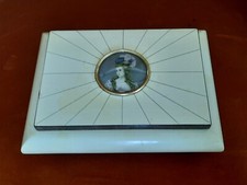 BOITE A BIJOUX MUSICALE AVEC MEDAILLON MINIATURE PORTRAIT DE FEMME