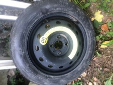Roue de secours Fiat Punto.Galette pneu Pirelli montée sur Jante en tôle