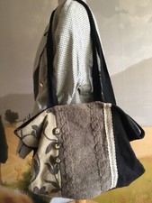Sac cabas laine dentelle corne fait couture en bon état.