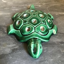 Jolie Tortue vase pique fleurs, en céramique, faïence Verte.