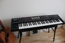 Roland Juno-G ?
