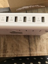 Station de chargement 10 A / 50 W à 6 ports USB 
