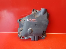 CITROEN C3 II BOITE A FUSIBLE DESSUS LA BATTERIE