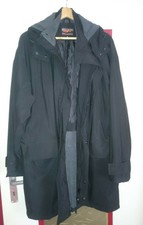 parka noire avec capuche  Taille XL  / XXL