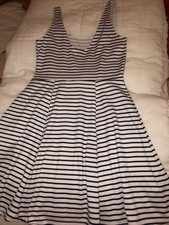 robe H&M Taille 38 En Excellent État Sans Manches