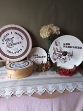 Service à  fromage avec sa boite vintage GIEN France vintage décor : la laitière