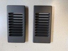 2 grilles arriere Renault trafic 