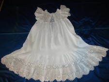 ROBE DE BAPTÊME ANCIENNE FIN XIXè LINON PLIS RELIGIEUSE ET DENTELLE IRLANDE