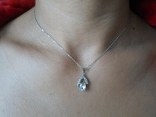 collier, chaîne, pendentif en argent massif, goutte de zirconiums