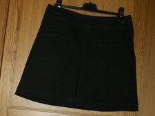 JUPE COURTE - Marque CAMAIEU - Couleur Noire - Taille 36 - Longueur 39 cms 