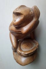 statuette bibelot en bois marron clair représente animal un singe 16cm  .P1.1
