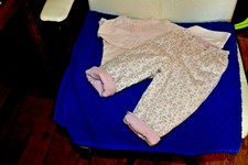 ensemble cyrillus  6 mois pantalon epais plus la blouse tres jolie bien chaud