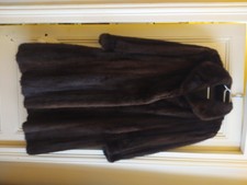 Manteau long en fourrure vison au renard bleu Paris