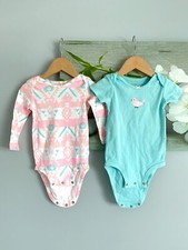 Lot 2 bodies fille Carter’s - 12 mois 
