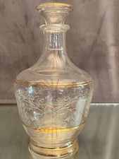 Carafe en verre à décor Renaissance