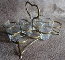 5 verres à liqueur BACCARAT avec support en laiton (cuivre?)