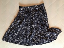 jupe plissée longue motifs blanc