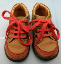 Paire de bottines garçon pointure 19 MOD 8