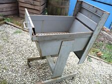 meuble metal a roulettes ancien type servante d'atelier