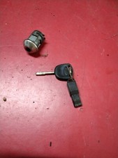 Neiman Ford fiesta année 1997 Modèle 1.3 essence 