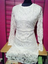 C55 SUPERBE ROBE BLANCHE DENTELLE DOUBLEE DOS ECHANCRE T 40/42 COMME NEUF 