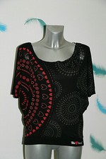 DESIGUAL- joli haut chauve souris noir rouge été taille S excellent état 