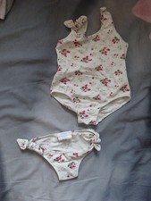 Lot maillot de bain 1 pièce + 1 culotte JACADI blanc à fleurs taille 6 mois TBE