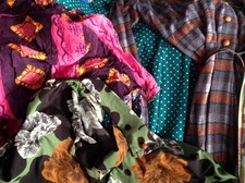 LOT DE 55 VÊTEMENTS FEMME PURE VINTAGE ( LOTVFVAF01/13/8-21B )