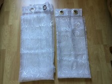 2 RIDEAUX AVEC ANNEAUX - 1,40 x 2,47 ET 140 X 1,55 -  polyester BLANC ET ARGENTE