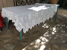 DESSUS DE LIT ANCIEN EN BLANC CROCHETÉ MAIN BON ETAT-JETE CANAPE 