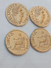 Lot de 12 aureus Vitellius   Reproduction 
