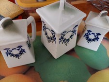 Pots À Épices Anciens très anciens fin 1800 en faience de Chauvigny. Forme carré