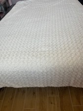 Dessus de lit synthétique 230 par 170 