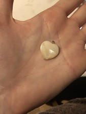 PENDENTIF COEUR EN NACRE