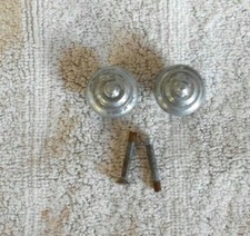 2 Boutons de porte ou tiroirs en acier Diam 2,4  H 2 cm TBE