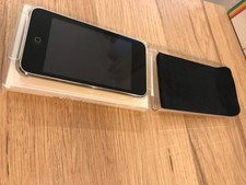 iPod touch 8Go dans sa boite d'origine parfait état de fonctionnement