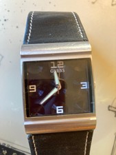 Montre Guess typée seventies